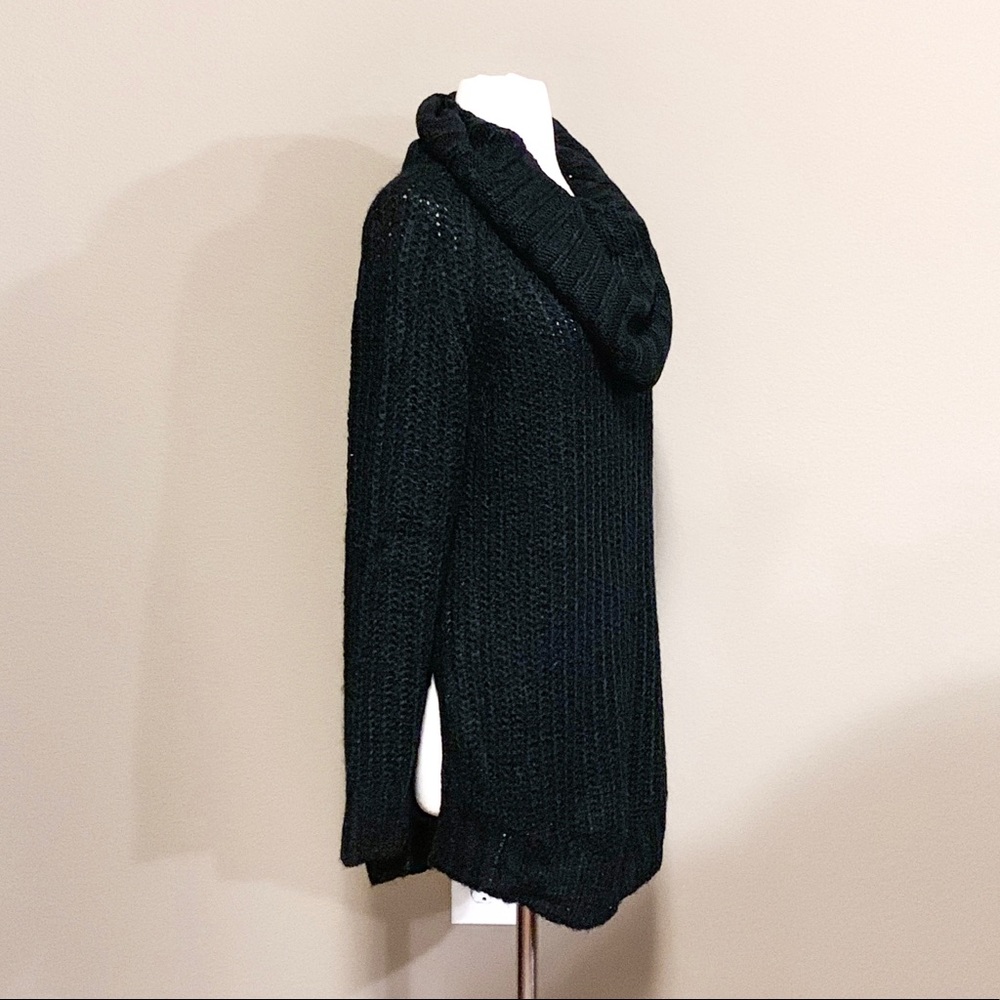 NWT DREAMERS Sweater